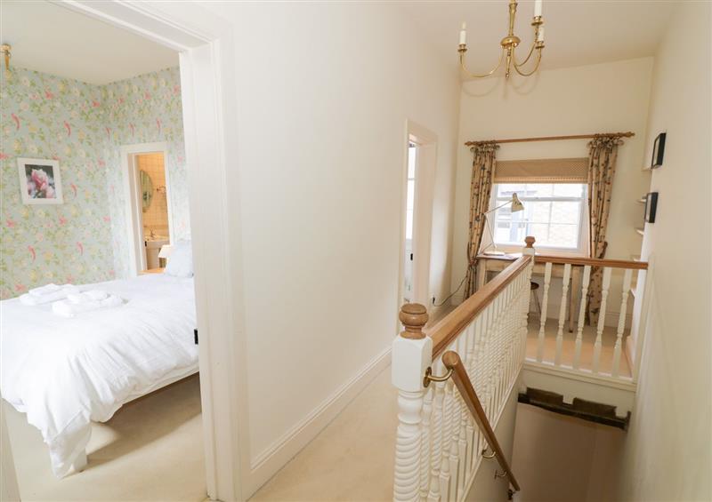 One of the 2 bedrooms at 4 The Old Council House, Shipston-On-Stour