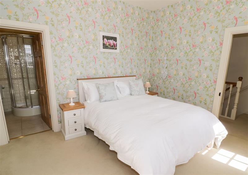 One of the bedrooms (photo 3) at 4 The Old Council House, Shipston-On-Stour