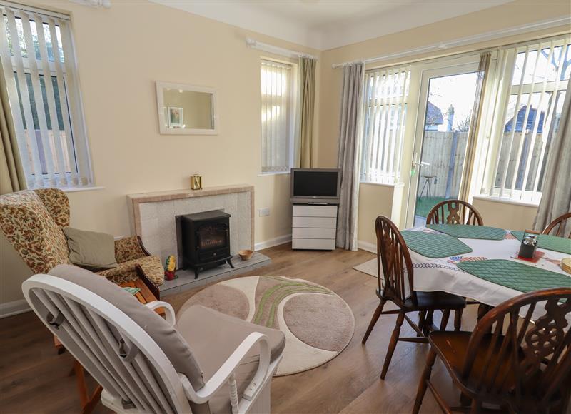 This is the living room (photo 5) at 4 Venables Road, Blacon