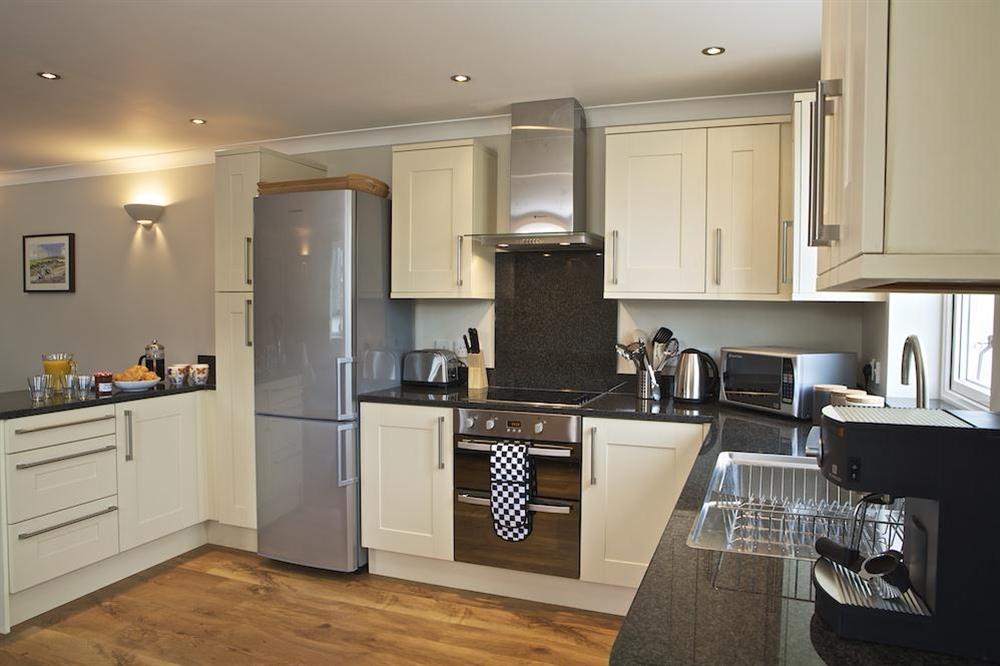 Well-equipped kitchen at 4 West Park Mews in Hope Cove, Kingsbridge