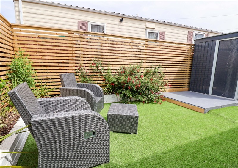 Enjoy the garden (photo 3) at 4 Willow Grove - Freehold, Talacre