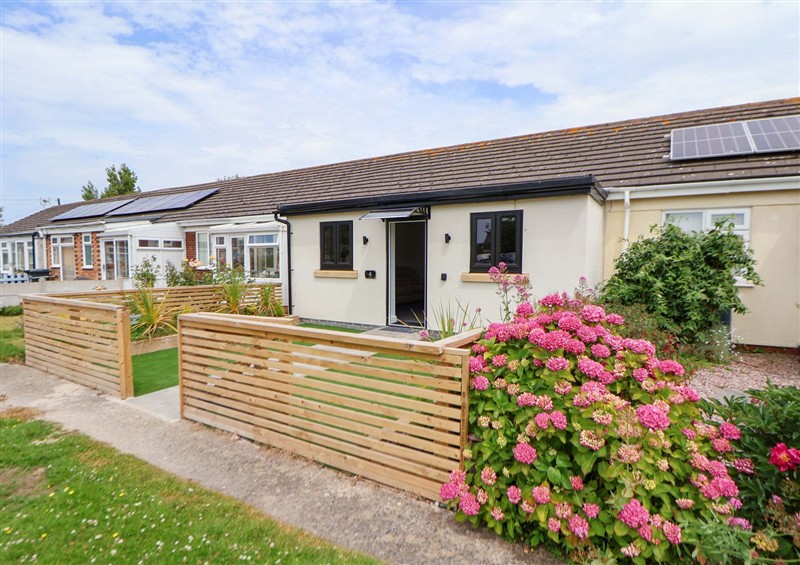 The setting of 4 Willow Grove - Freehold at 4 Willow Grove - Freehold, Talacre