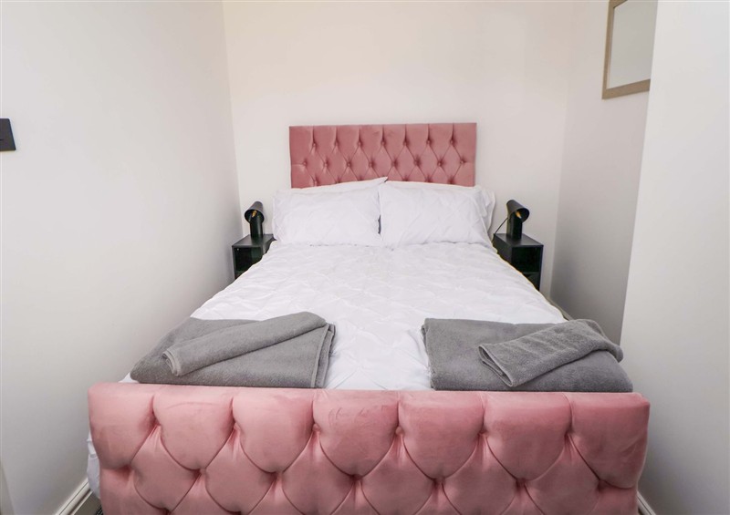 This is a bedroom at 4 Willow Grove - Freehold, Talacre