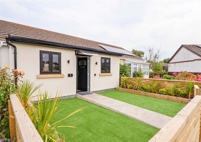 This is the setting of 4 Willow Grove - Freehold (photo 2) at 4 Willow Grove - Freehold, Talacre