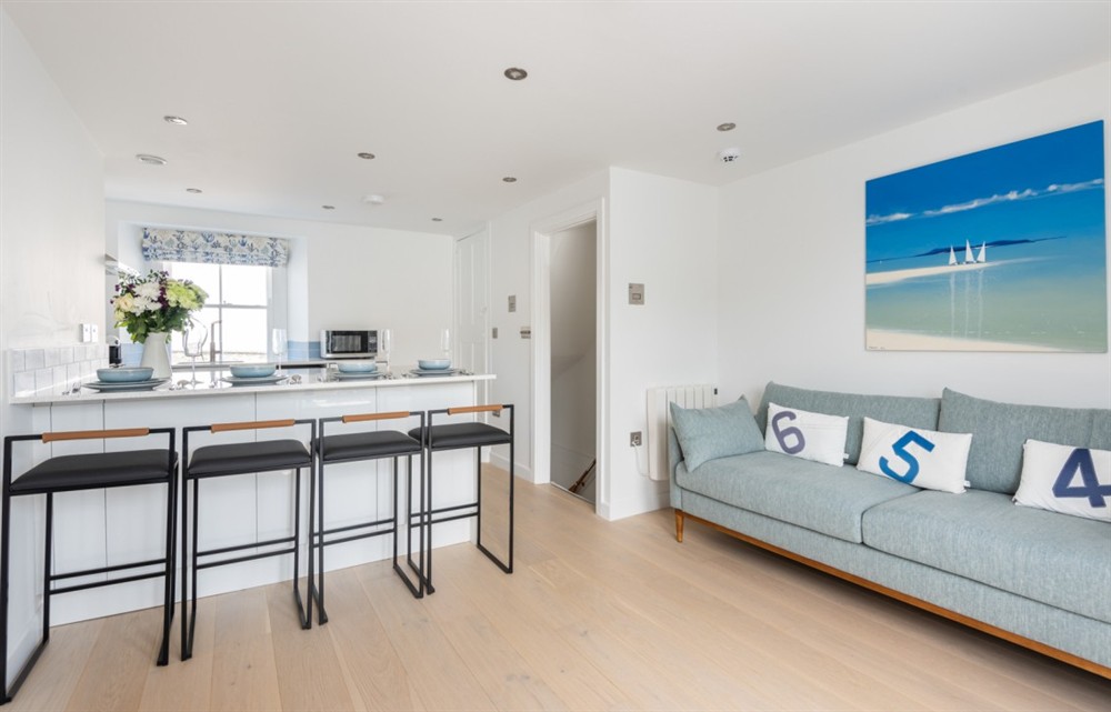 Dining room at 40 Fore Street in Salcombe