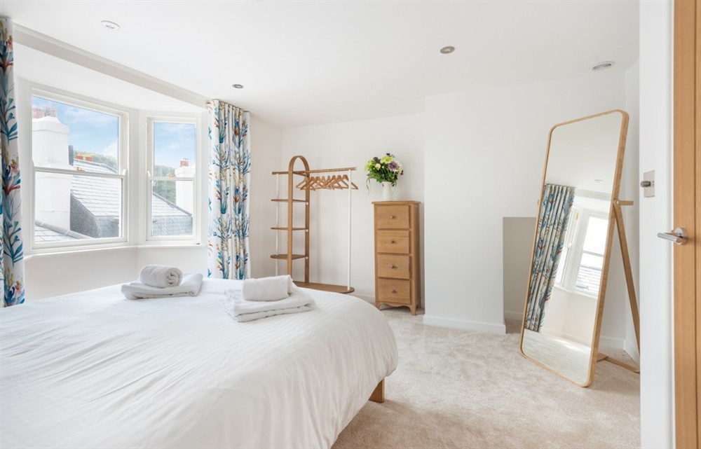 One of the 2 bedrooms at 40 Fore Street in Salcombe