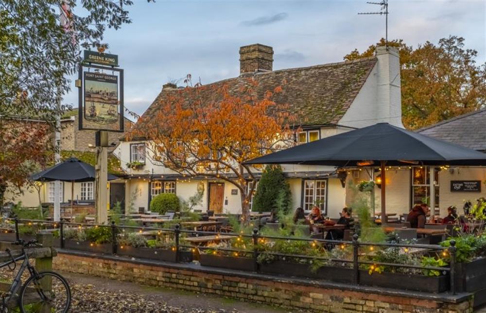 Fort St George, the oldest pub on the River Cam in the centre of Midsummer Common