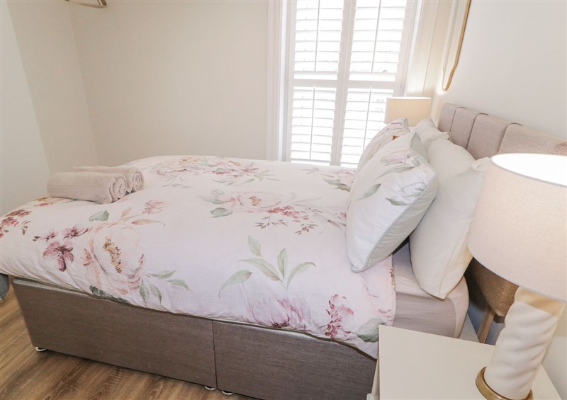 This is a bedroom (photo 2) at 41 Church view, Portstewart