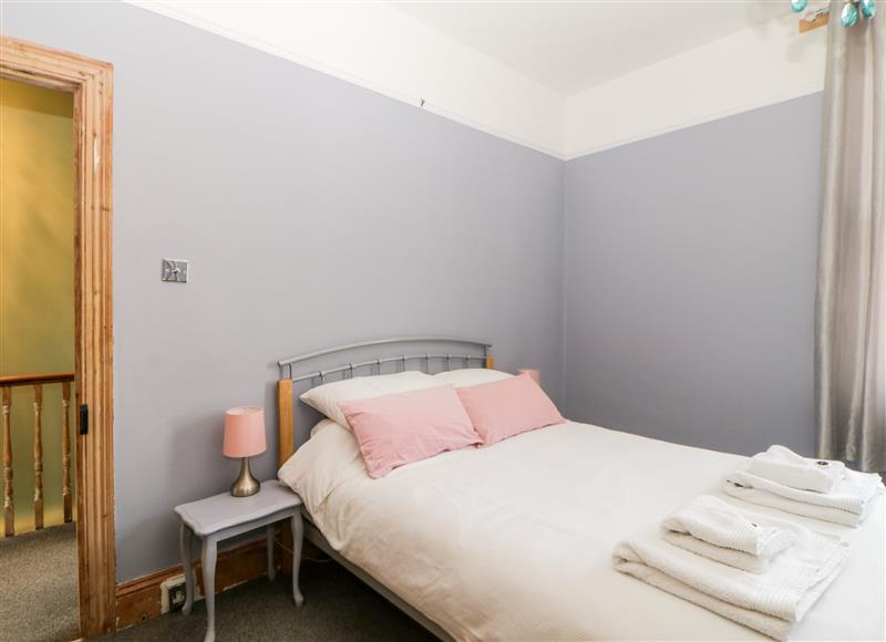 This is a bedroom (photo 3) at 44 Elm Road, Plymouth