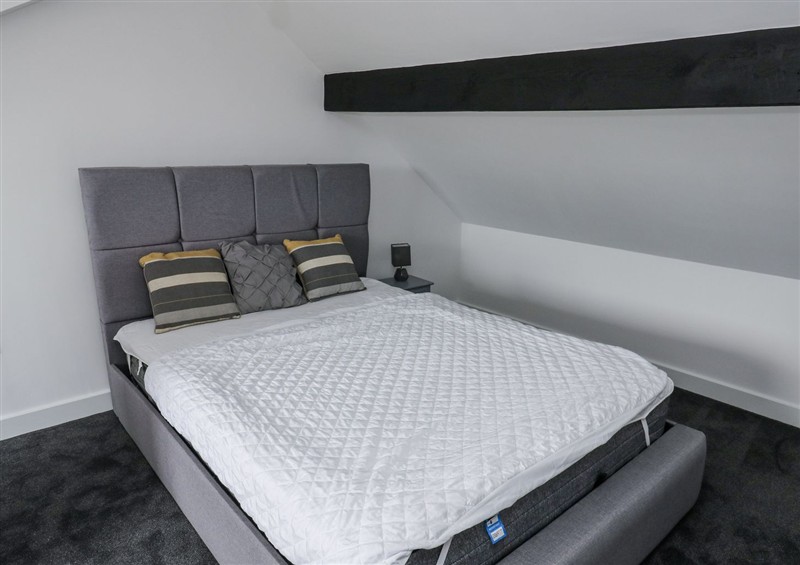 This is a bedroom at 489 New Hey Road, Huddersfield