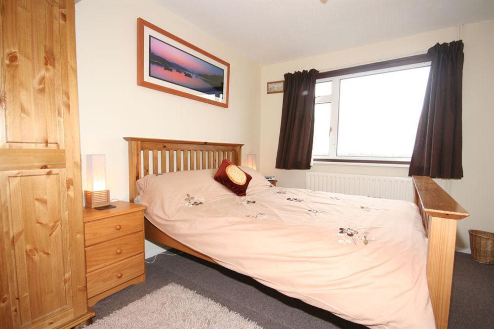 Master bedroom at 49 Cumber Close in Malborough, Kingsbridge