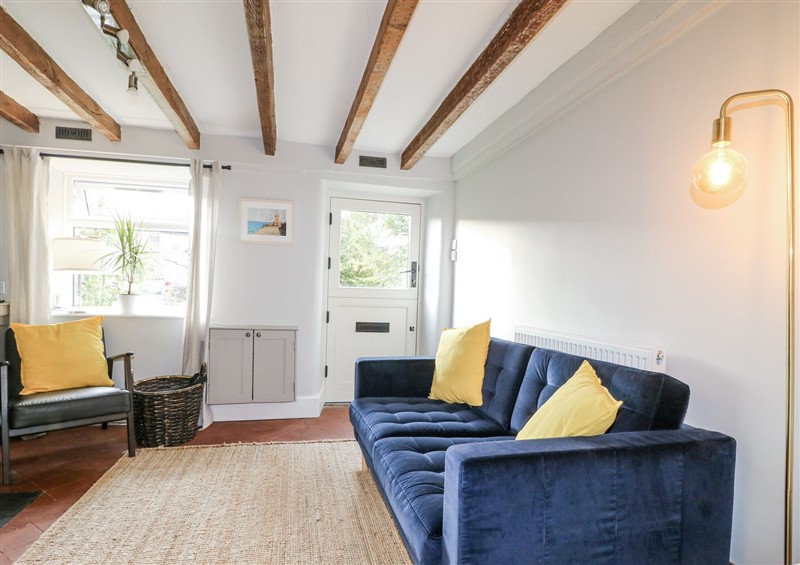 Enjoy the living room (photo 3) at 5 Belper Lane End, Belper