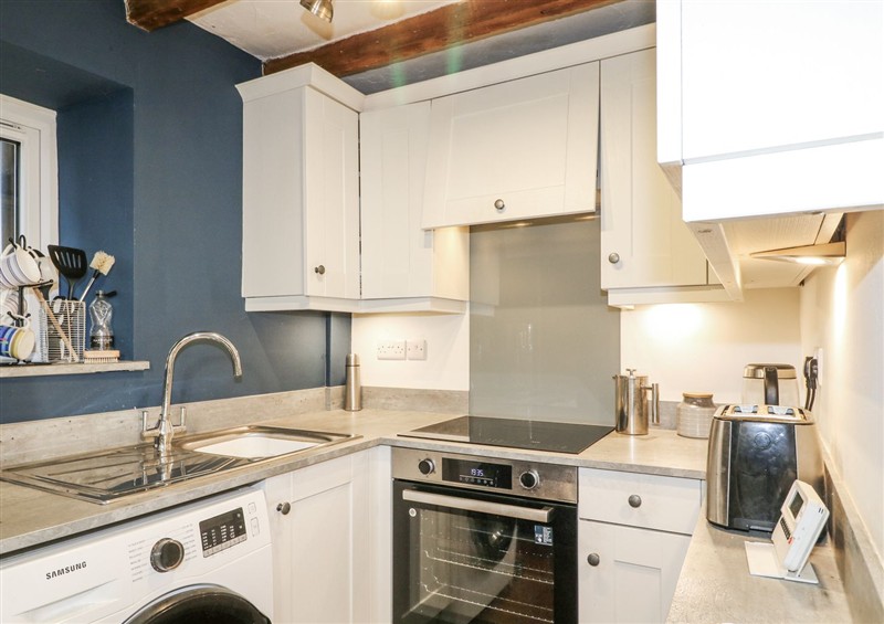 Kitchen (photo 2) at 5 Belper Lane End, Belper