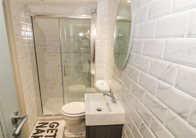 The bathroom at 5 Bull Street, Stratford-Upon-Avon