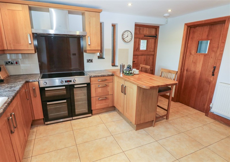 The kitchen (photo 2) at 5 Cart-Tws Bach, St Davids