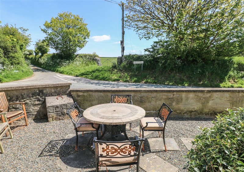 This is the garden at 5 Cart-Tws Bach, St Davids