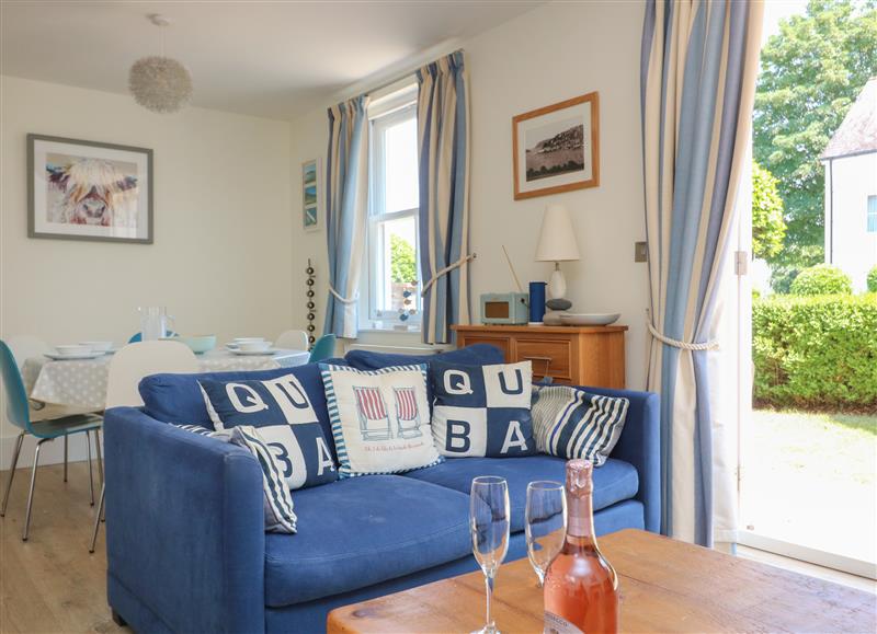 The living room (photo 2) at 5 Combehaven, Salcombe