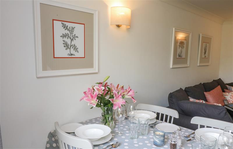 The dining area at 5 Court Cottage, Hillfield Village, Bugford near Dartmouth
