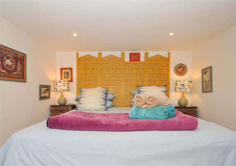 Bedroom (photo 4) at 5 Esplanade, Fowey