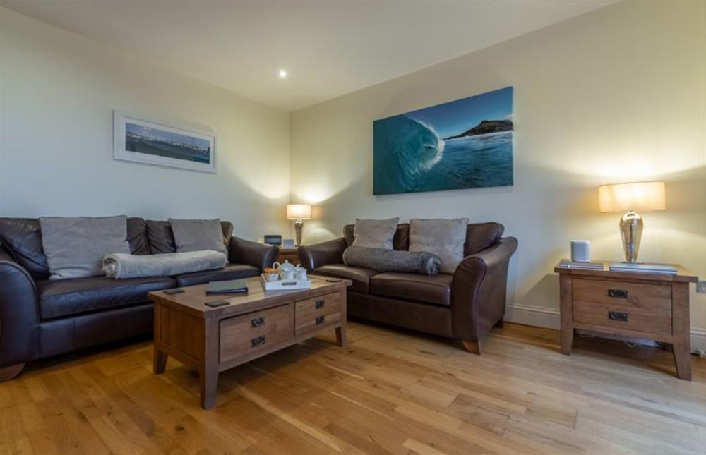 5 Fernhill, Cornwall: Seating for all guests in the sitting room at 5 Fernhill, Carbis Bay