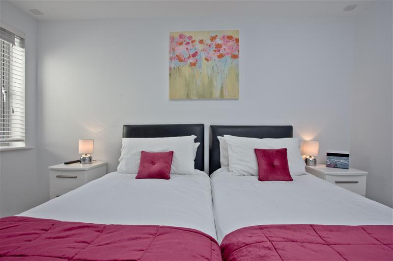 Twin bedroom at 5 Fistral Beach, Newquay, Cornwall