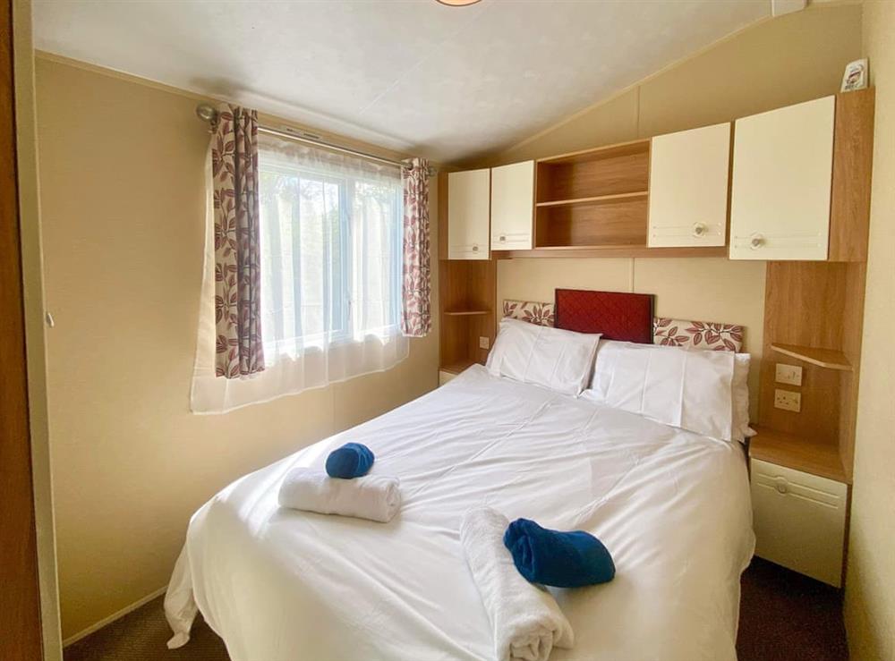 Double bedroom at 5 Glaslyn in Pwllheli, Gwynedd