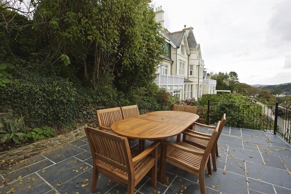 Outdoor furniture at 5 Grafton Towers in North Sands, Salcombe