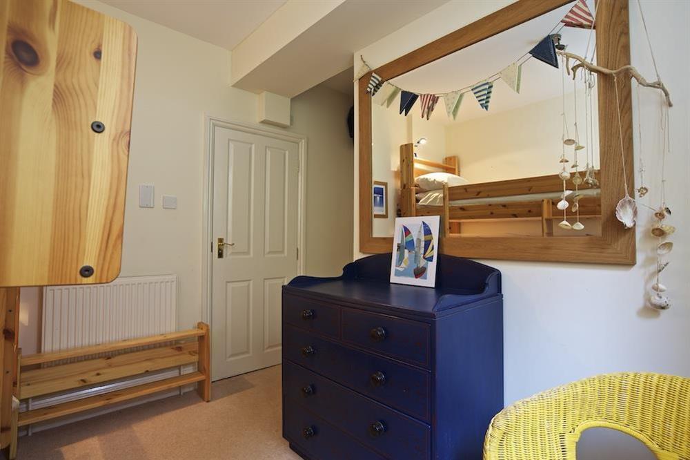 Third bedroom with bunk beds (photo 2) at 5 Grafton Towers in North Sands, Salcombe