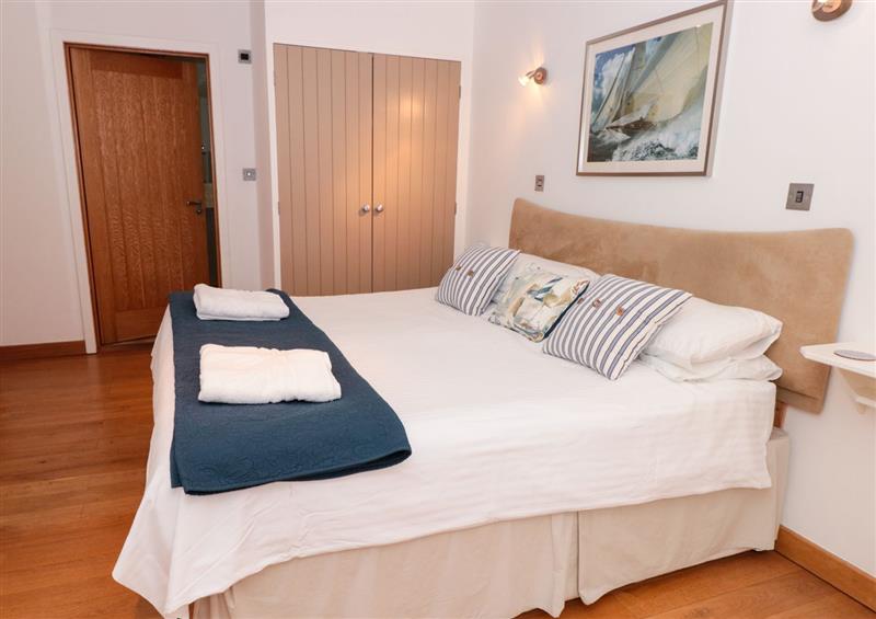 This is a bedroom (photo 2) at 5 Harbour Yard, Salcombe