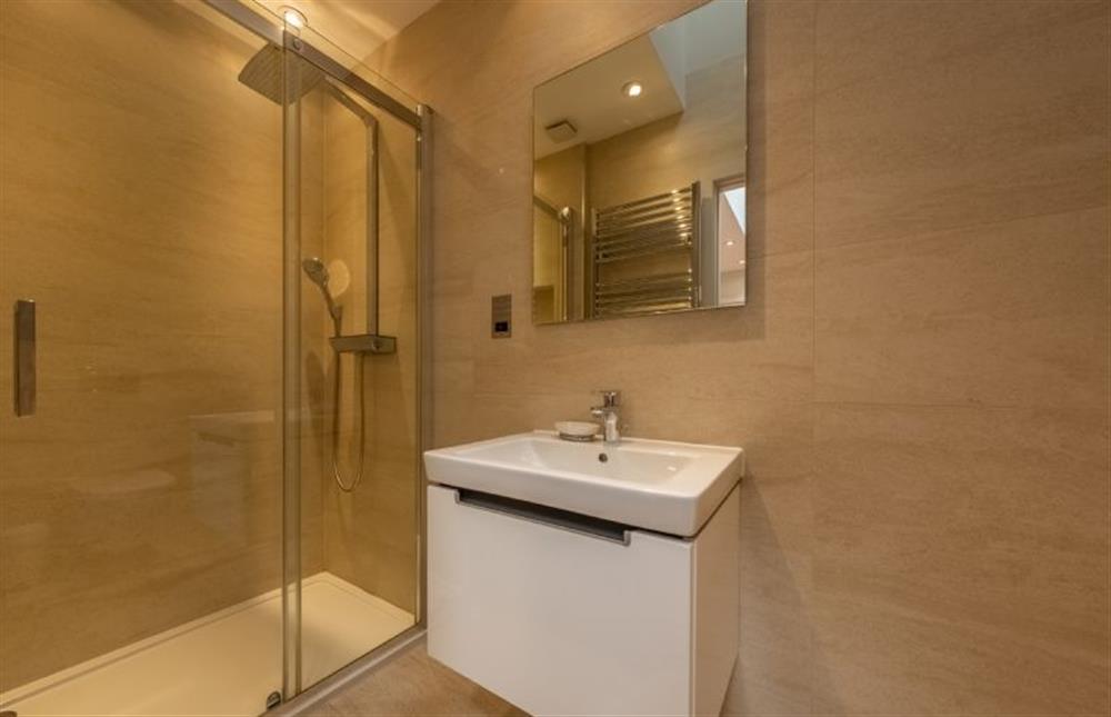 Bedroom four’s en-suite shower room  at 5 Manor Farm Barns, Brancaster
