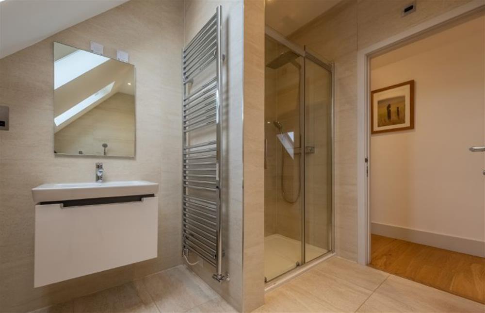 The family bathroom also has a walk-in shower  at 5 Manor Farm Barns, Brancaster
