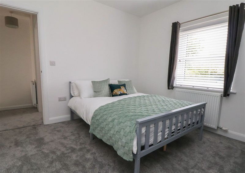 One of the 3 bedrooms (photo 3) at 5 Marsh Lane, Flint