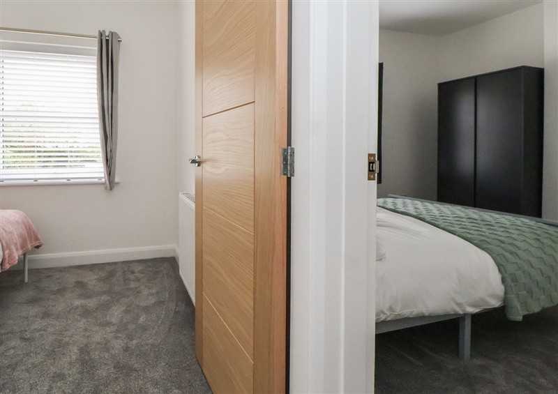 One of the 3 bedrooms (photo 6) at 5 Marsh Lane, Flint