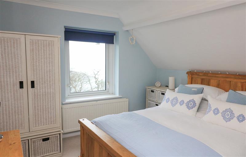 A bedroom in 5 Melbury at 5 Melbury, Salcombe