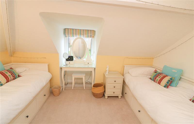 This is a bedroom at 5 Melbury, Salcombe
