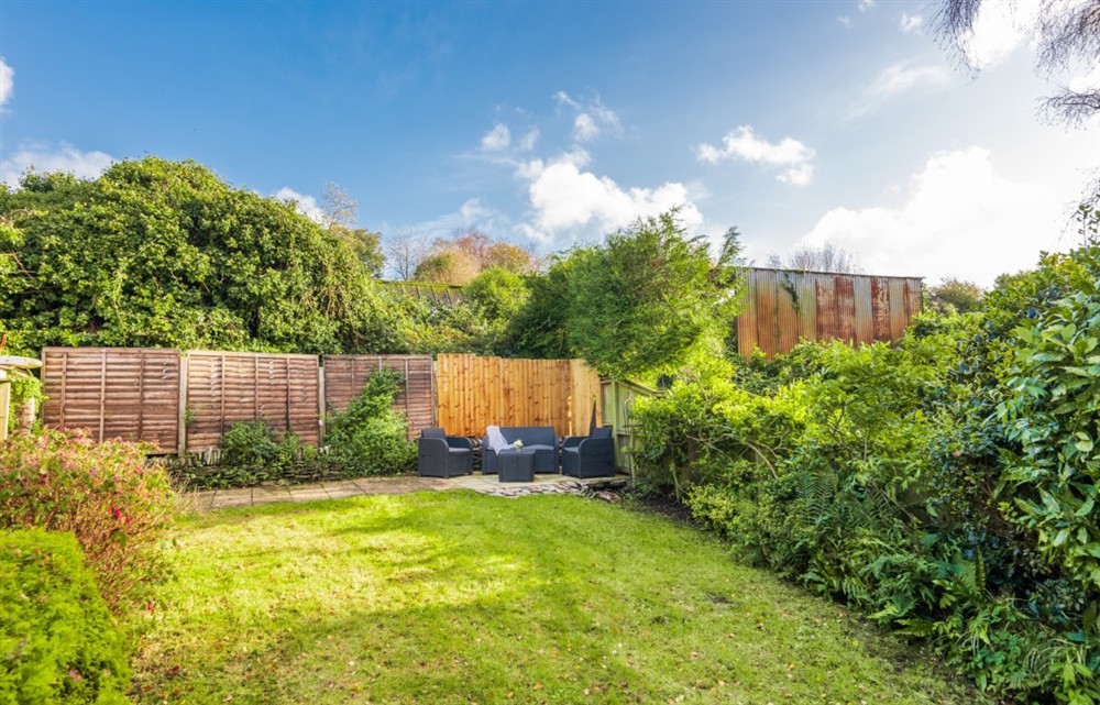 The garden in 5 Orchard Terrace at 5 Orchard Terrace in Slapton