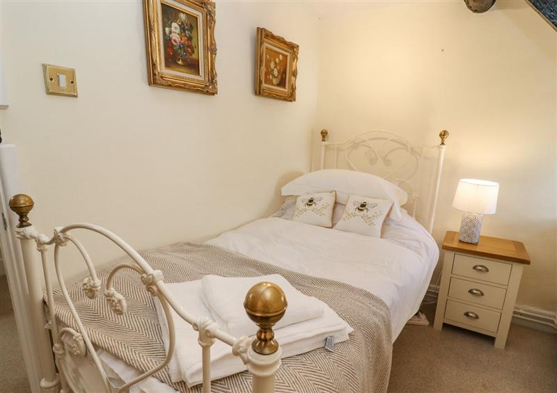 One of the 2 bedrooms at 5 Packhorse, Purton