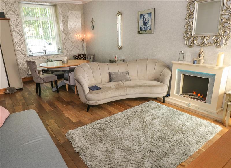 This is the living room at 5 Pontardulais Road, Llangennech