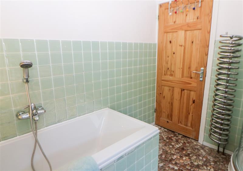 The bathroom (photo 2) at 5 Railway Terrace, Buxton