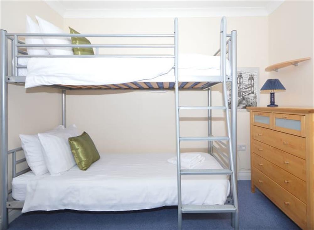 Bunk bedroom at 5 Shoreside in Teignmouth & Shaldon, South Devon