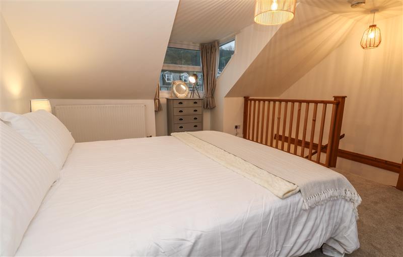 One of the bedrooms (photo 4) at 5 St Ives, St Ives