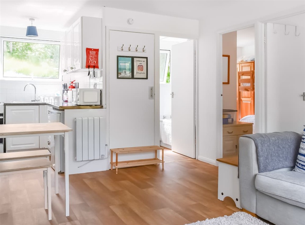 Open plan living space (photo 4) at 5 The Glade in Bude, Cornwall
