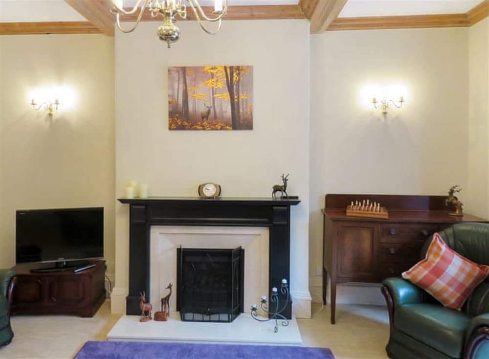 Comfortable living room at 5 The Lodge in Lincoln, Lincolnshire