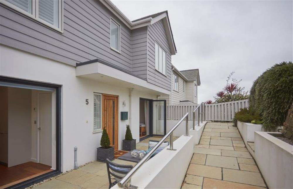 Access to the front of the property via ramp at 5 The Sands, Polzeath