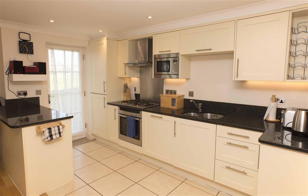 Well equipped kitchen with marble worktops at 5 Thurlestone Beach Apartments in Thurlestone, Nr Kingsbridge