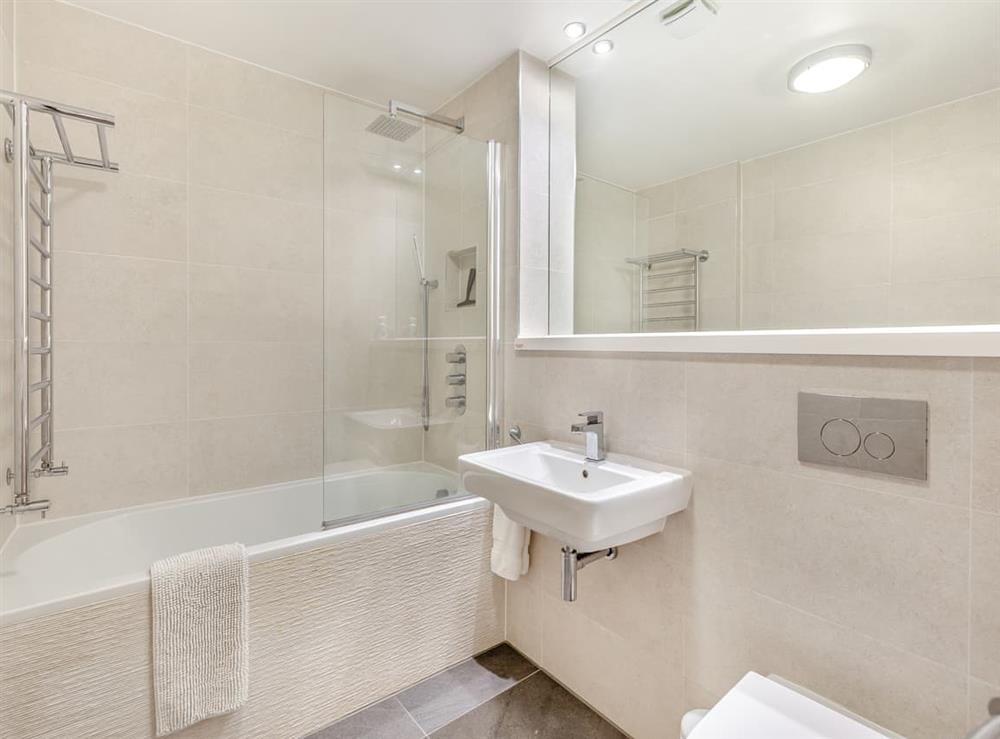 Bathroom at 5 Vista Apartments in Goodrington, near Paignton, Devon