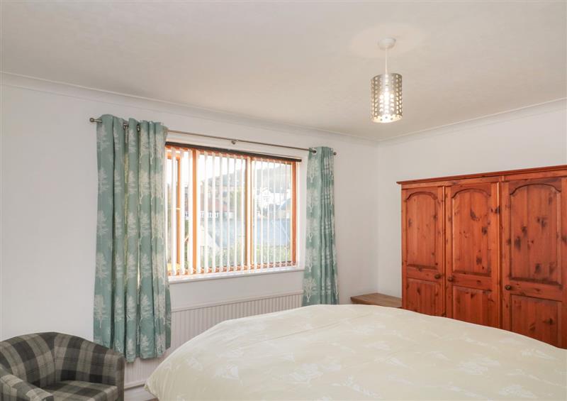 One of the bedrooms (photo 5) at 5 Westwood Road, Scarborough