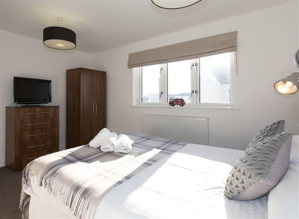 Double bedroom (photo 3) at 50 Bredon Court in Newquay, North Cornwall
