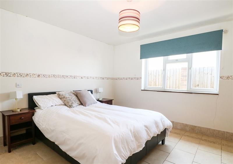 One of the 5 bedrooms (photo 3) at 50 Harbour Road, Pagham