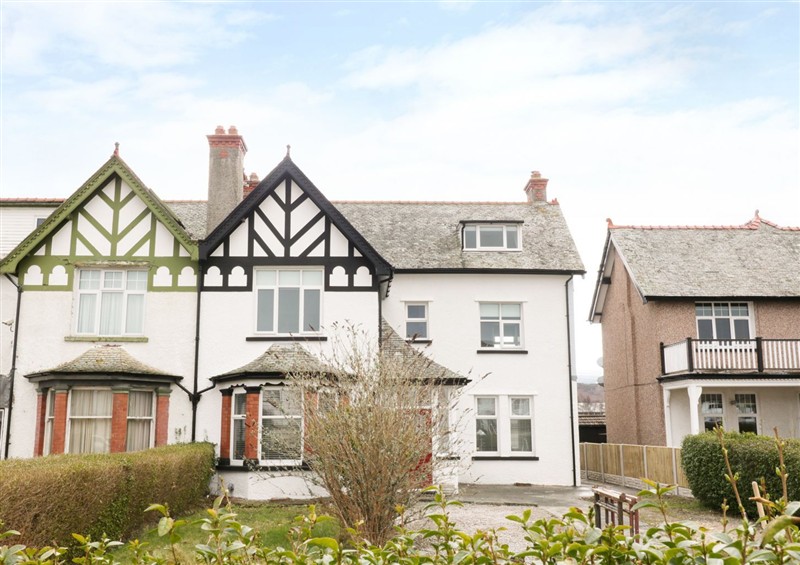 The setting at 51 Trinity Avenue, Llandudno